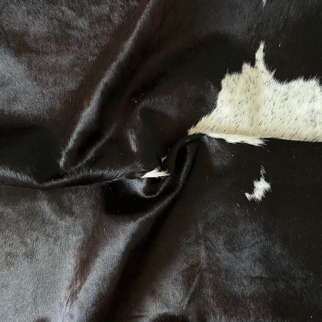 Tapete de couro malhado preto e branco - 2,45 x 2,00m